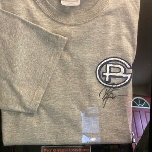 Pat Green autographed T- Shirt in shadow box
